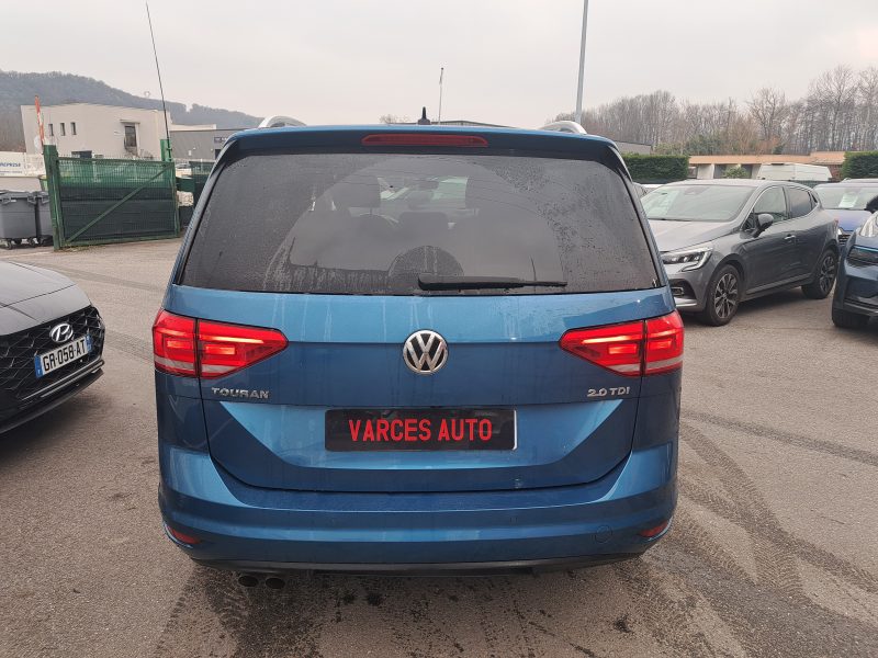 VOLKSWAGEN TOURAN 2016