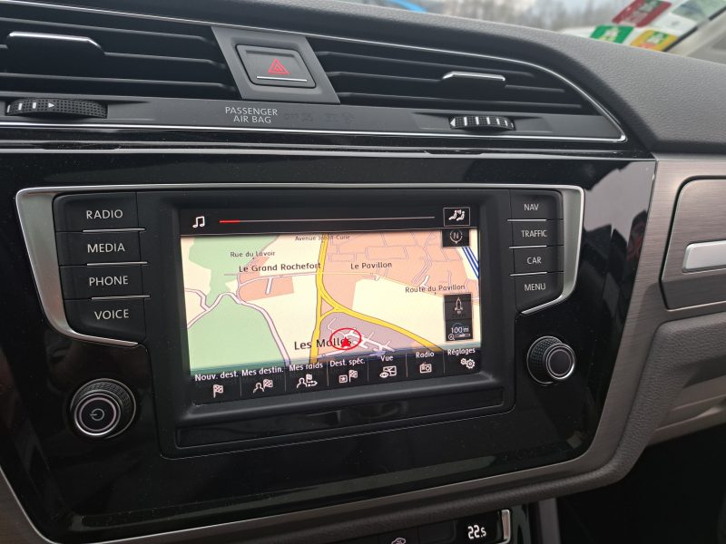 VOLKSWAGEN TOURAN 2016