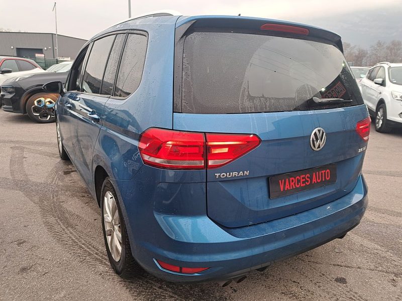 VOLKSWAGEN TOURAN 2016