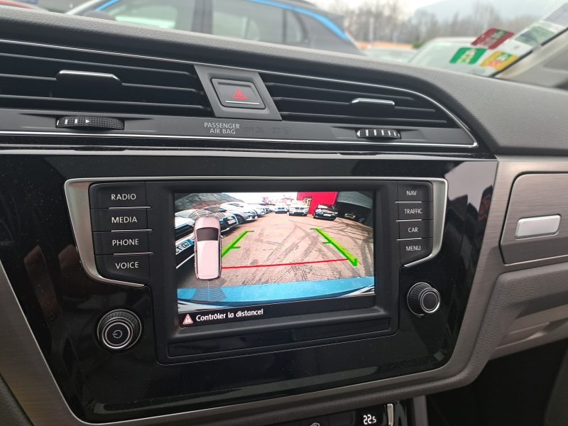 VOLKSWAGEN TOURAN 2016