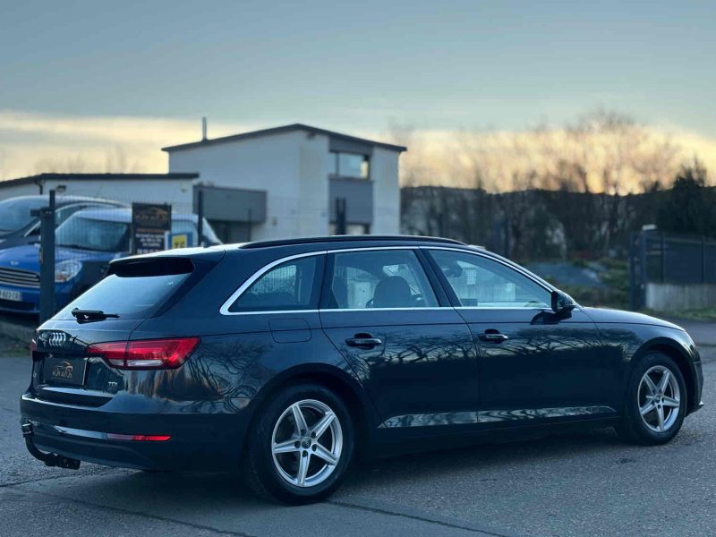 AUDI A4 AVANT 2017
