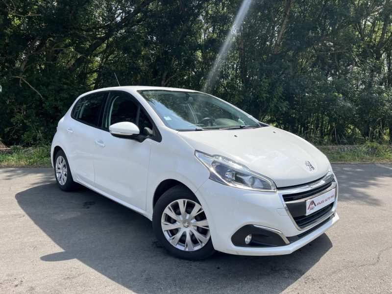 PEUGEOT 208 2019