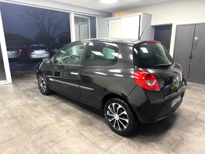 RENAULT CLIO 2008