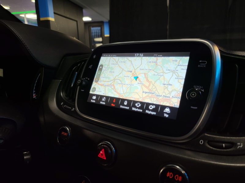 ABARTH 595 165cv TURISMO / 2EME MAIN / TOIT OUVRANT / CARPLAY