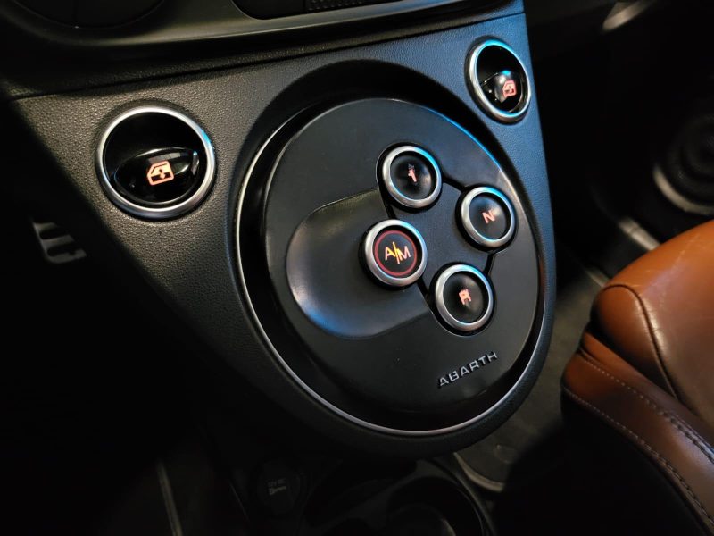 ABARTH 595 165cv TURISMO / 2EME MAIN / TOIT OUVRANT / CARPLAY