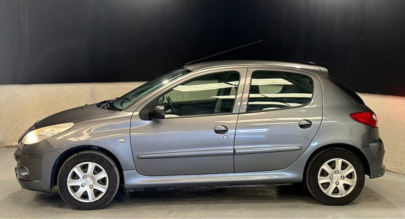 PEUGEOT 206+ 1.4 HDI 70CH BLUE LION TRENDY