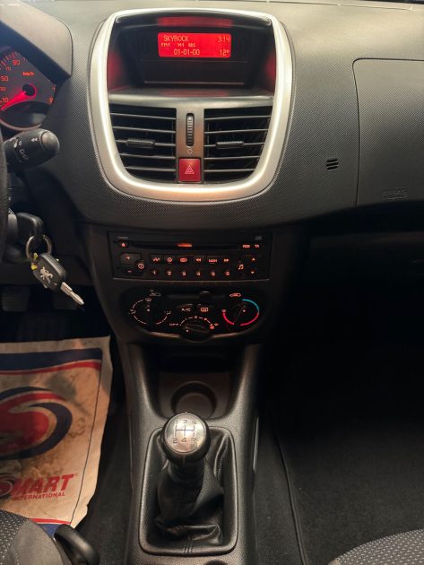 PEUGEOT 206+ 1.4 HDI 70CH BLUE LION TRENDY