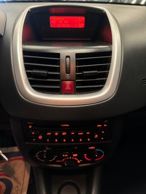 PEUGEOT 206+ 1.4 HDI 70CH BLUE LION TRENDY