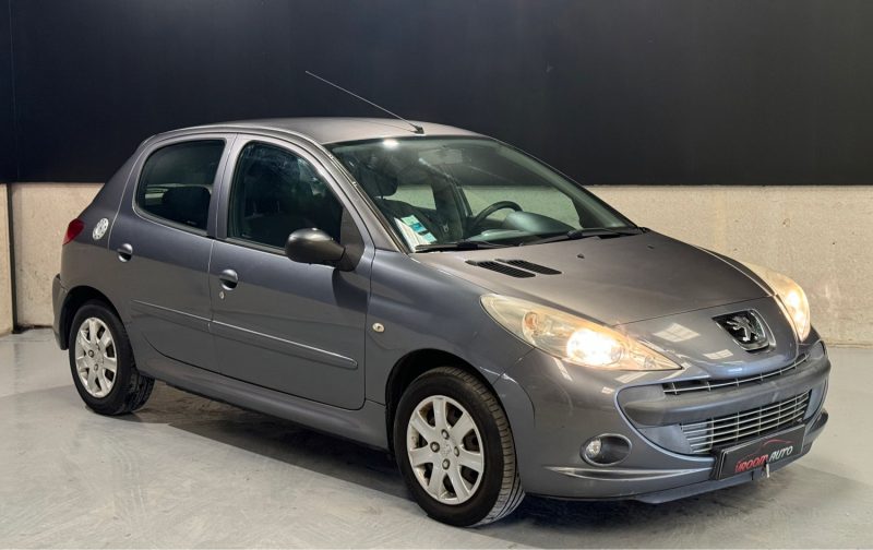 PEUGEOT 206+ 1.4 HDI 70CH BLUE LION TRENDY