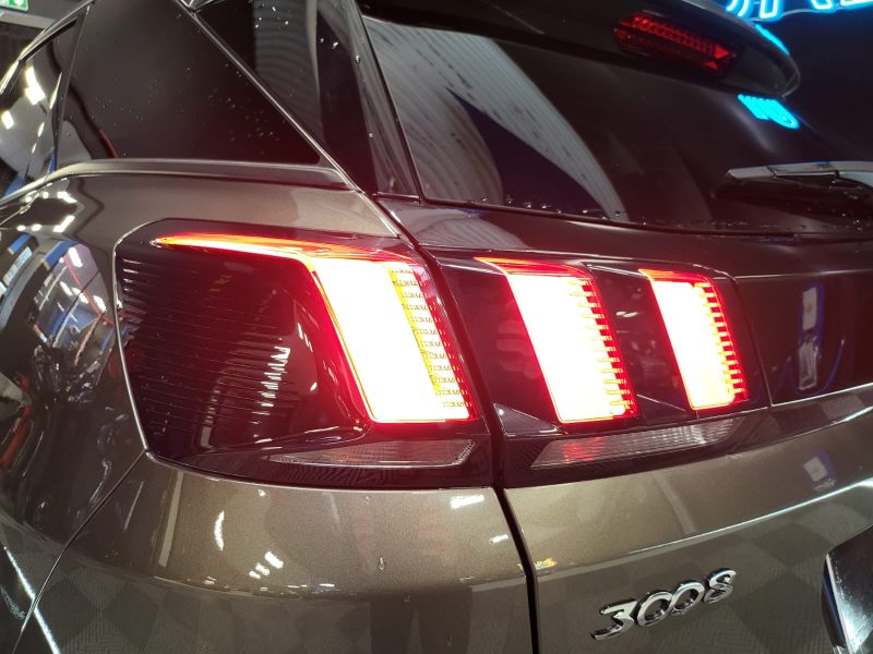 PEUGEOT 3008 1.2 PURETECH 130CV ALLURE / 1ERE MAIN / SUIVI COMPLET PEUGEOT / APPLE CARPLAY / AUDROID