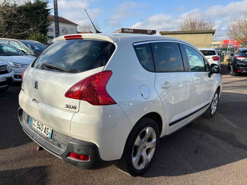 PEUGEOT 3008 2012