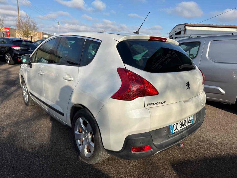 PEUGEOT 3008 2012