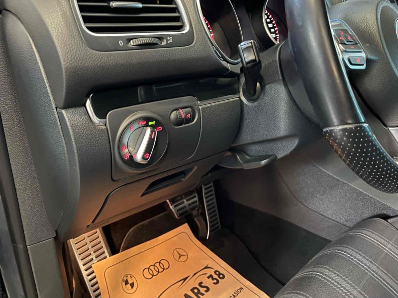 VOLKSWAGEN GOLF 2010