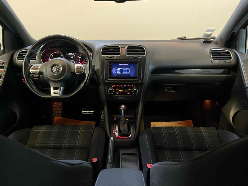 VOLKSWAGEN GOLF 2010