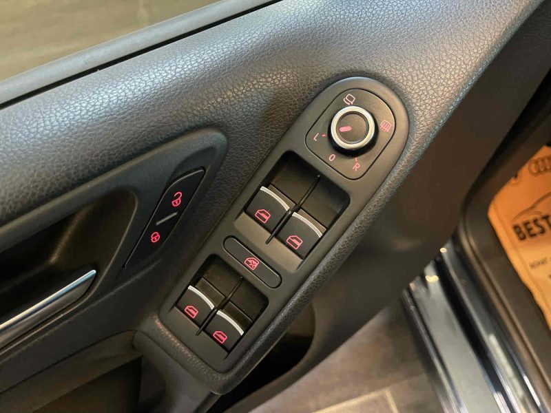 VOLKSWAGEN GOLF 2010