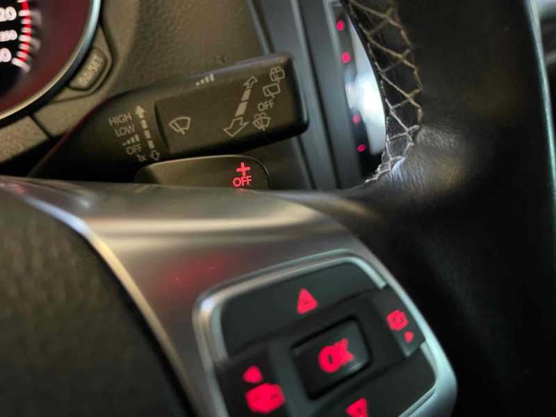 VOLKSWAGEN GOLF 2010