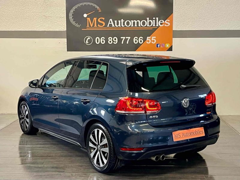 VOLKSWAGEN GOLF 2010