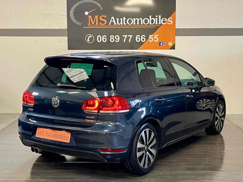 VOLKSWAGEN GOLF 2010