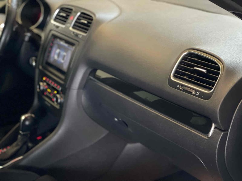 VOLKSWAGEN GOLF 2010