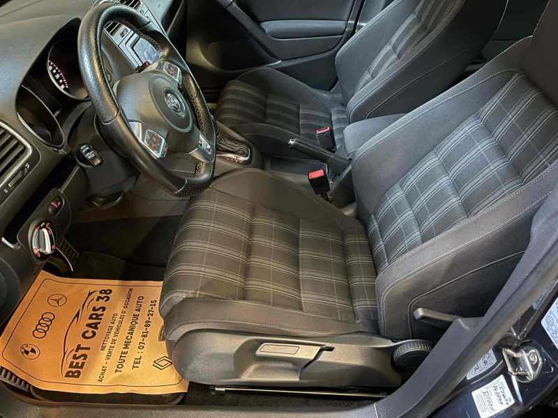 VOLKSWAGEN GOLF 2010