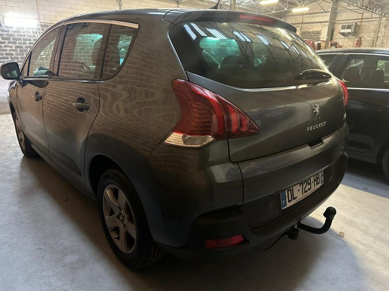 PEUGEOT 3008 1.6 HDi 115Cv Business Pack 2014