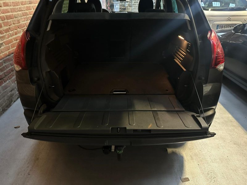 PEUGEOT 3008 1.6 HDi 115Cv Business Pack 2014