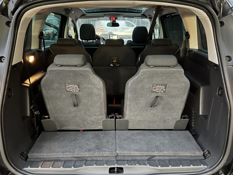 PEUGEOT 5008 PHASE 2 ALLURE 1.6 THP 165 Cv 7 PLACES BOITE AUTO GPS TOIT PANO ATTELAGE Garantie 1 an