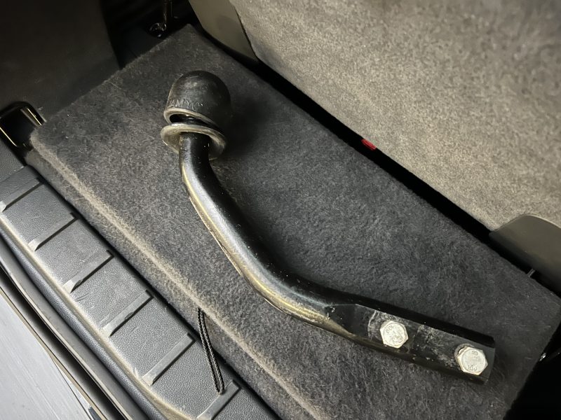 PEUGEOT 5008 PHASE 2 ALLURE 1.6 THP 165 Cv 7 PLACES BOITE AUTO GPS TOIT PANO ATTELAGE Garantie 1 an