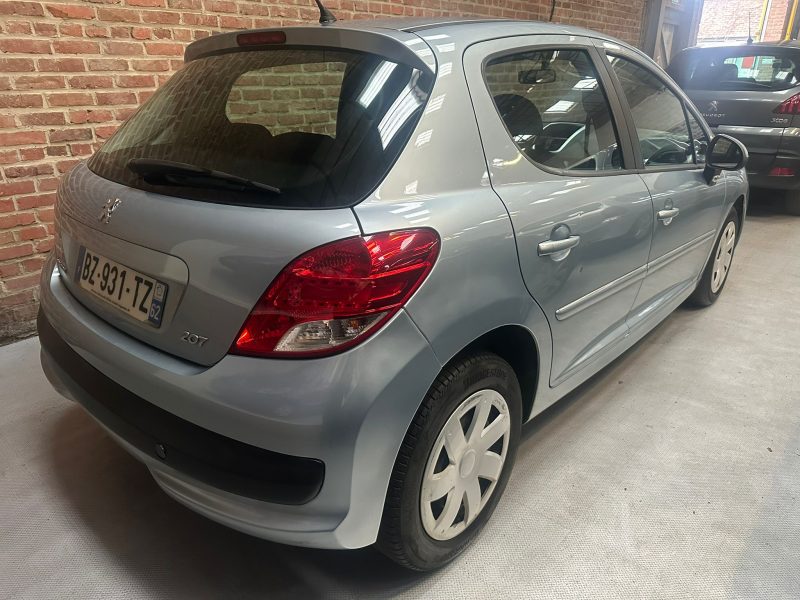 PEUGEOT 207 1.4 HDi Active 2012