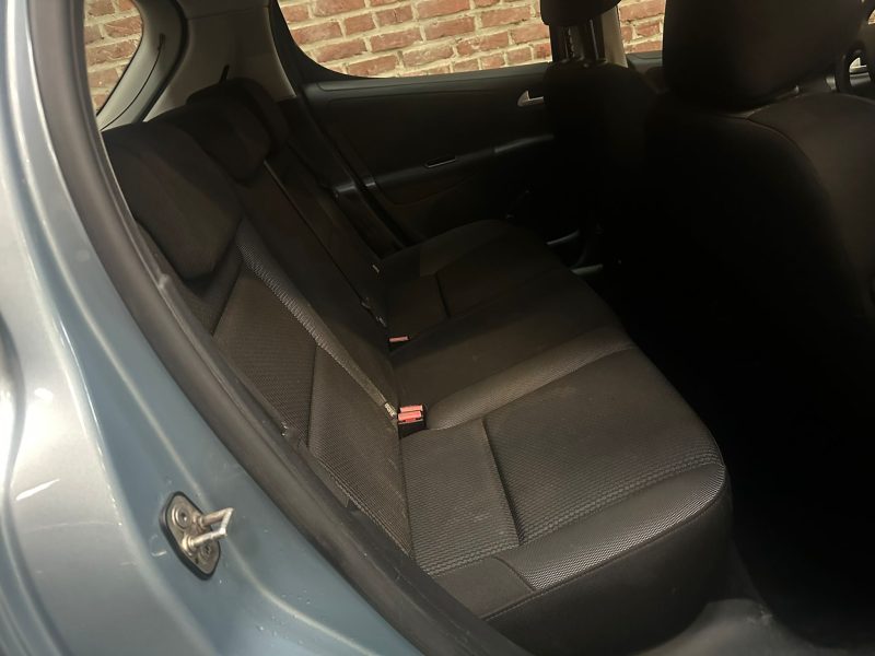 PEUGEOT 207 1.4 HDi Active 2012