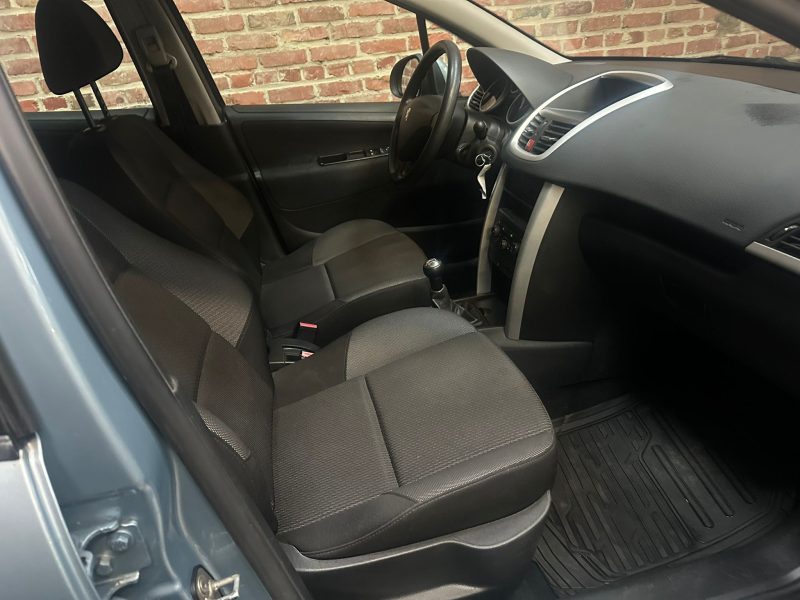 PEUGEOT 207 1.4 HDi Active 2012