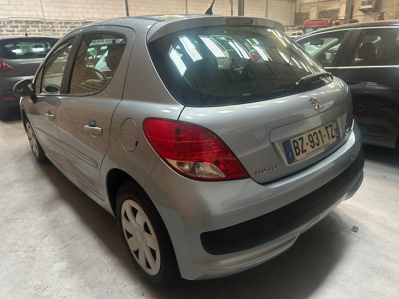 PEUGEOT 207 1.4 HDi Active 2012
