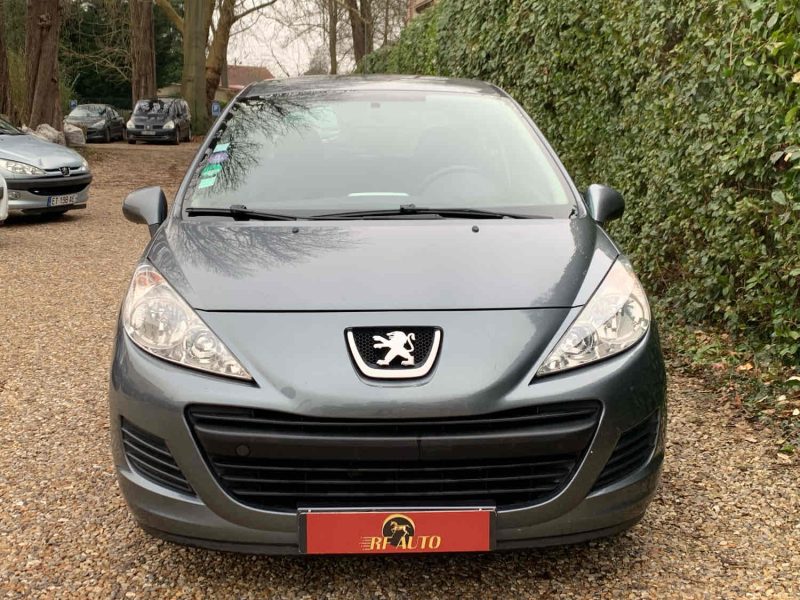 PEUGEOT 207 2009