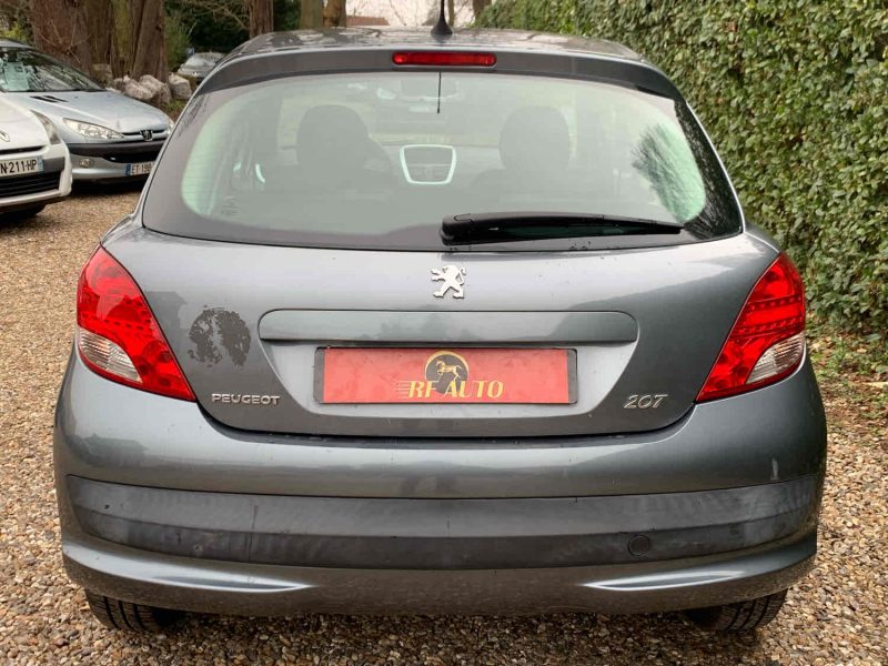 PEUGEOT 207 2009