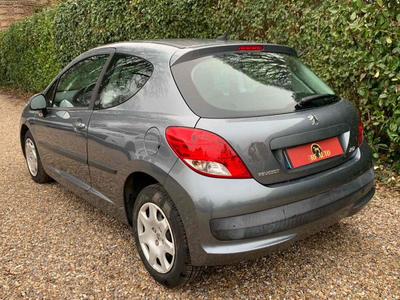 PEUGEOT 207 2009