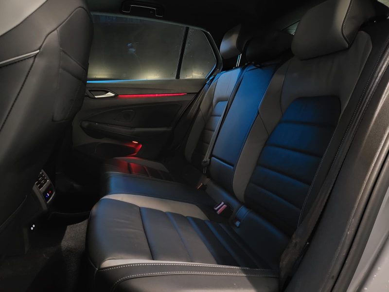 VOLKSWAGEN GOLF VIII 2.0 TDI 200cv GTD TOIT OUVRANT / HARMAN KARDON / SELLERIE CUIR + ELECTRIQUE + C