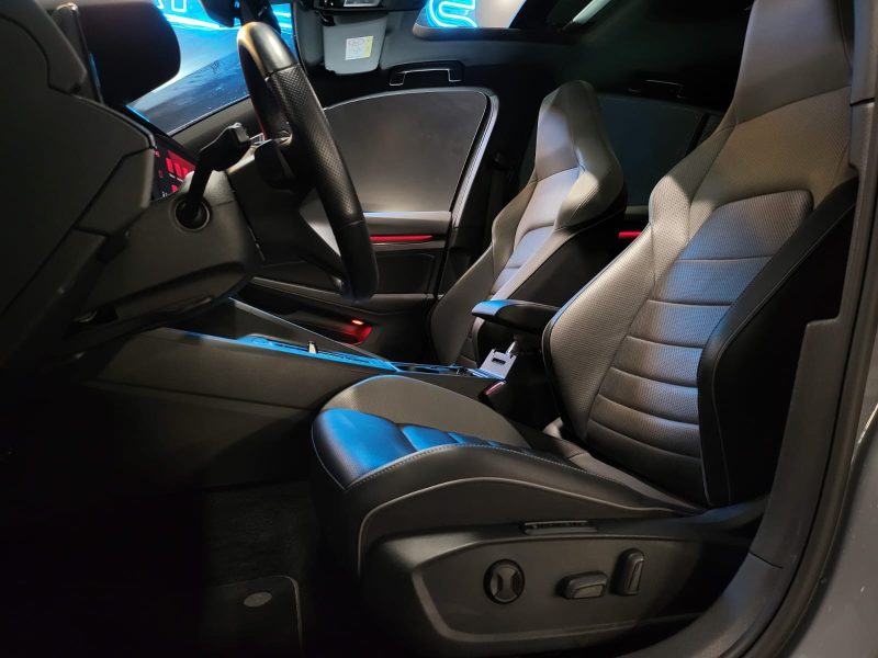 VOLKSWAGEN GOLF VIII 2.0 TDI 200cv GTD TOIT OUVRANT / HARMAN KARDON / SELLERIE CUIR + ELECTRIQUE + C