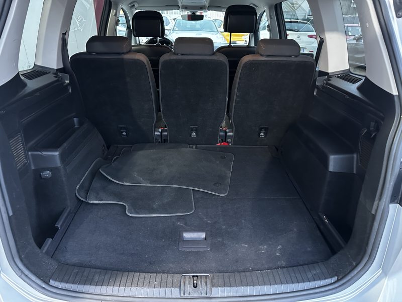 VOLKSWAGEN TOURAN 2016