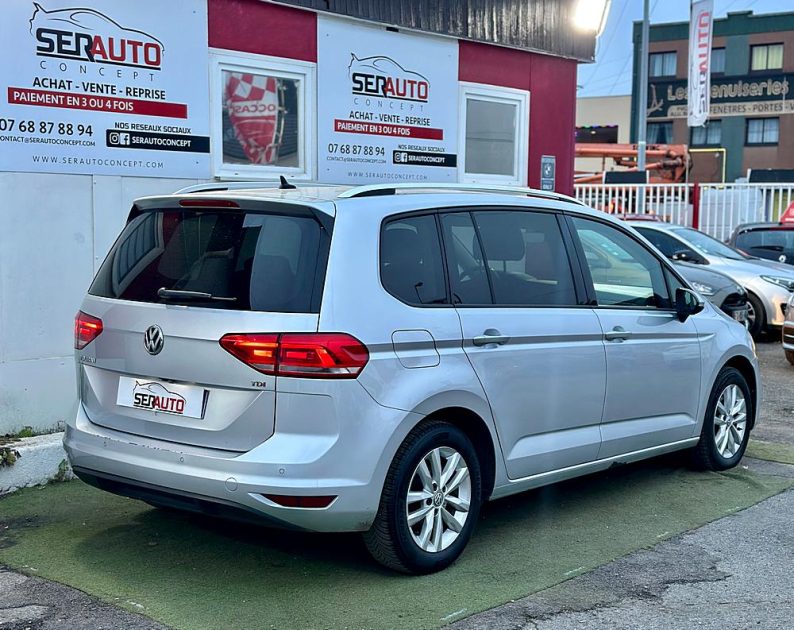 VOLKSWAGEN TOURAN 2016