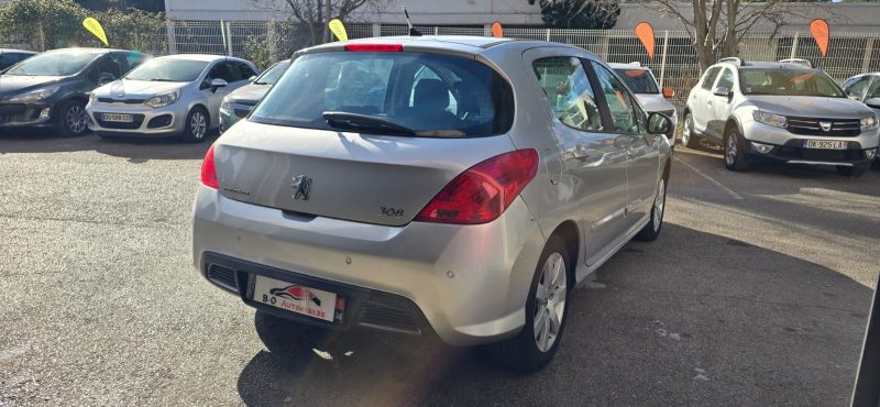 Peugeot 308 I 1.6l HDi 110ch BVM 5 berline , gris, *Toit panoramique*, *Radar de recul*, *Clim auto*