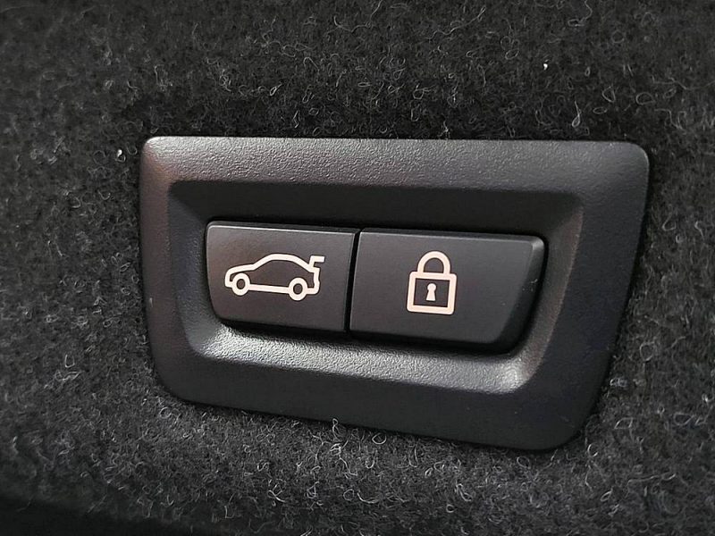 BMW SERIE 5 530e Hybrid 292cv M-Sport Boîte Auto Steptronic8