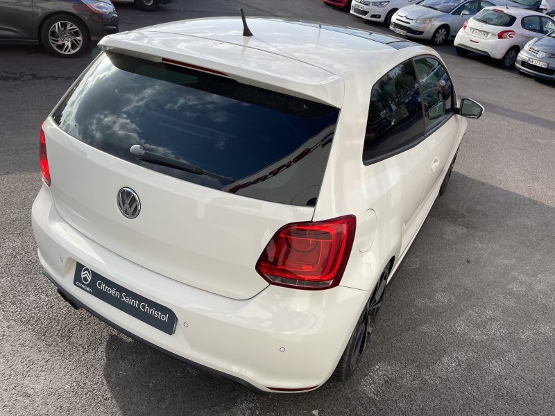 VOLKSWAGEN POLO 2012