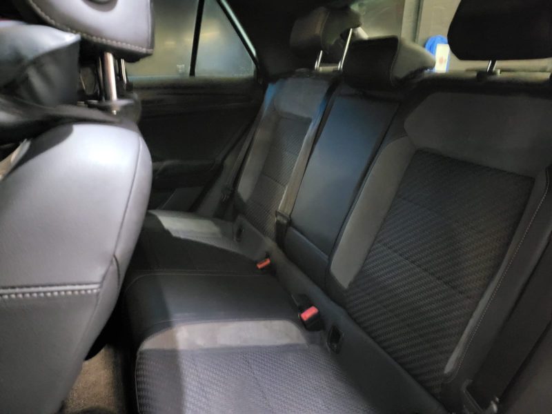 VOLKSWAGEN T-ROC 1.5 TSI 150cv R LINE / TOIT OUVRANT + VIRTUAL COCKPIT + REGULATEUR ADAPTATIF /