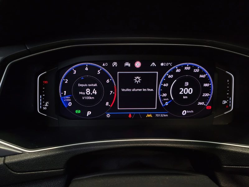 VOLKSWAGEN T-ROC 1.5 TSI 150cv R LINE / TOIT OUVRANT + VIRTUAL COCKPIT + REGULATEUR ADAPTATIF /