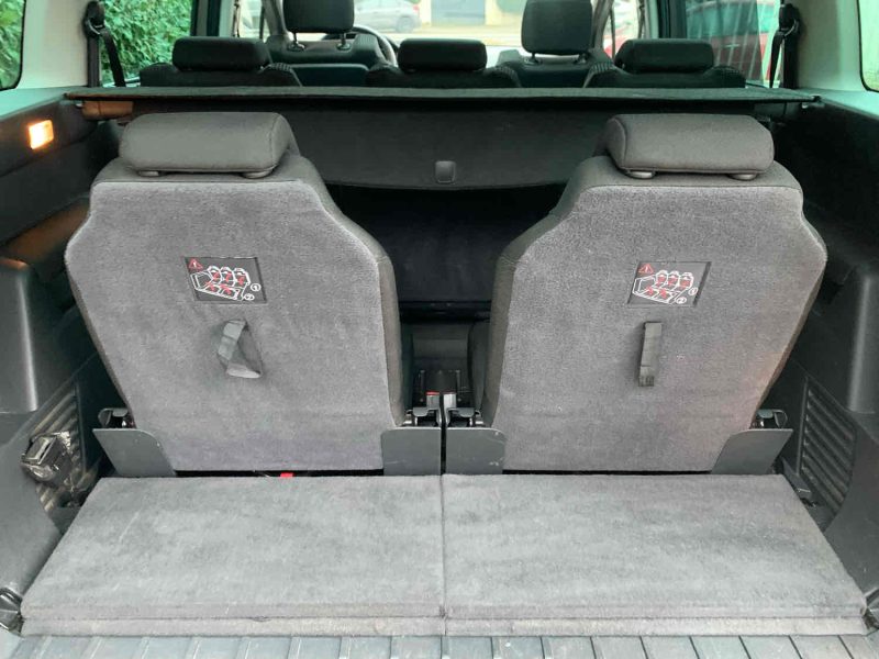 PEUGEOT 5008 2010 1.6 HDi 112Ch