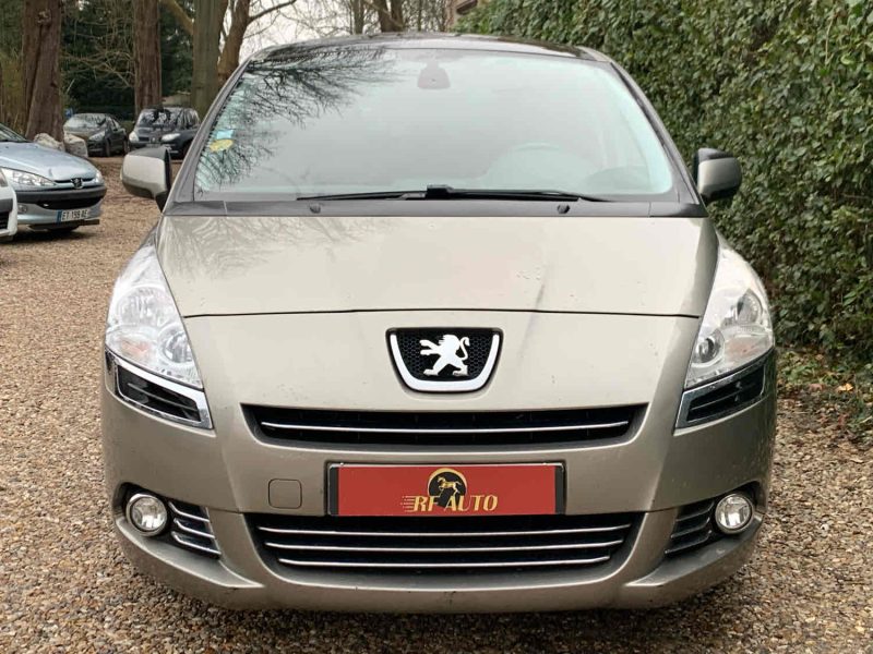 PEUGEOT 5008 2010 1.6 HDi 112Ch