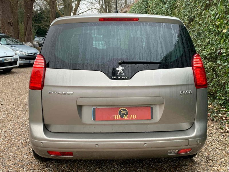 PEUGEOT 5008 2010 1.6 HDi 112Ch