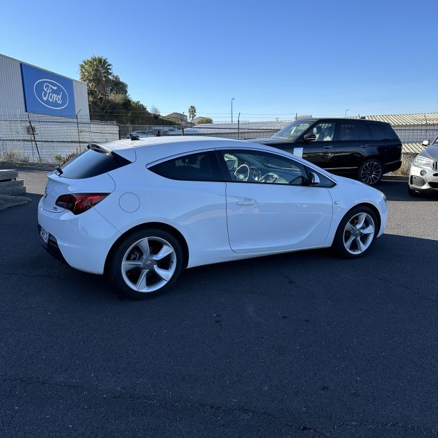 OPEL ASTRA GTC 1.7 CDTI 130ch 2014