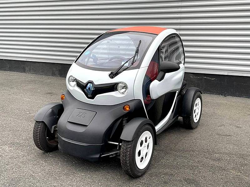 RENAULT TWIZY ELECTRIQUE 80km/h 50 KM D'autonomie blanc / orange 