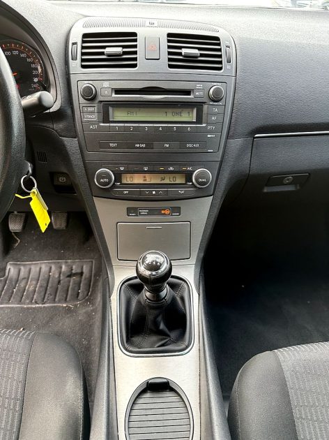 TOYOTA AVENSIS 2.0 D-4D 126ch DYNAMIC 